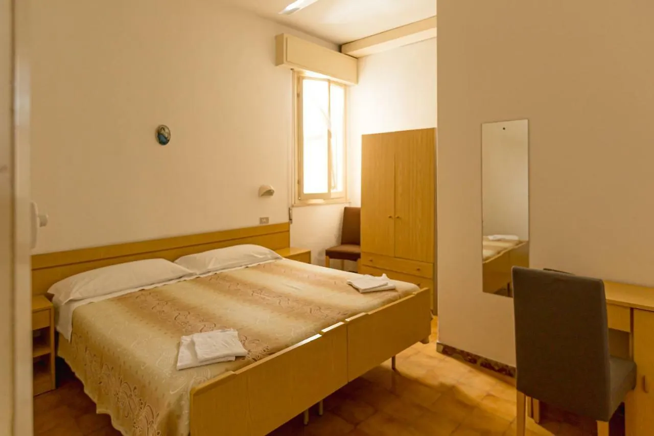 Pensione Villa Elsa B&B Rimini Fogadó
